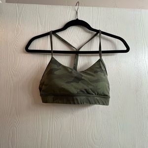 Lululemon Flow Y bra - camo, size 6